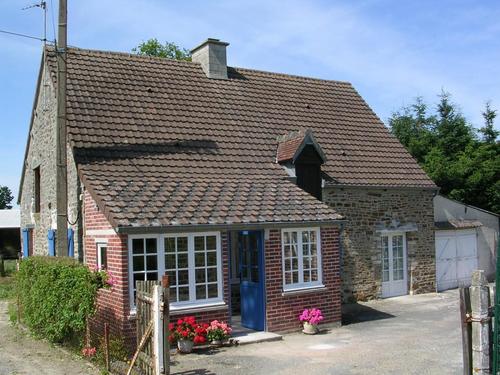 Le Mois à Menil Hermei