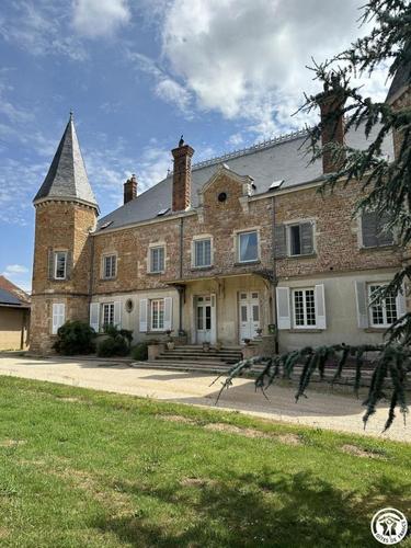 La Griffonière à Bage-Dommartin