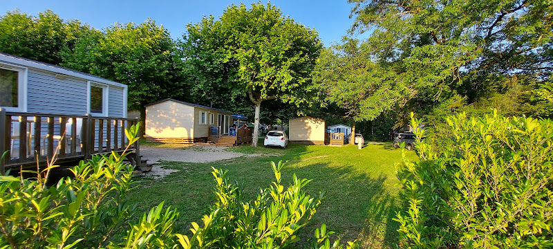 Camping de la Vallée Bleue à Montalieu-Vercieu