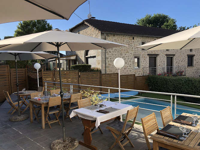 Hôtel des Voyageurs à Le Rouget-Pers