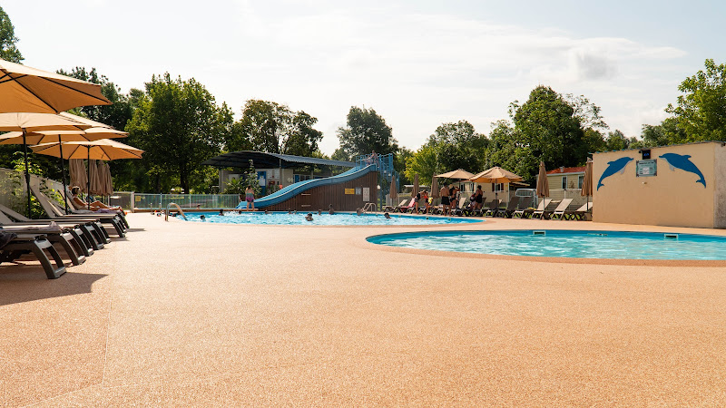 Camping Les Bords de Loue à Parcey