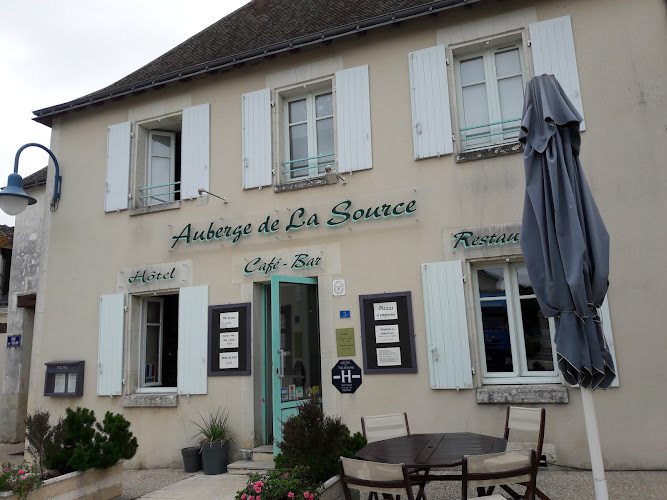 Auberge de la Source à Saint-Flovier