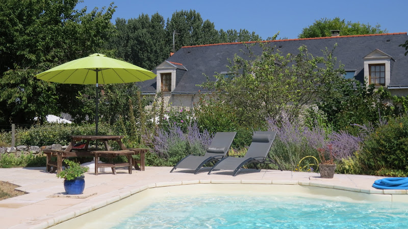 Loire Life Cycling Holidays à Noyant-Villages