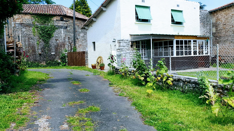 Gîte Tufty s Retreat à La Forêt-de-Tessé