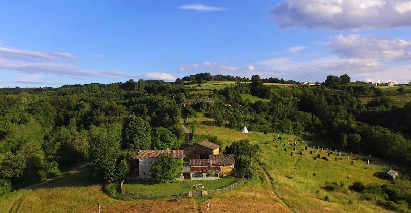 Une Pause Sur La Colline à Saint-Romain-de-Surieu