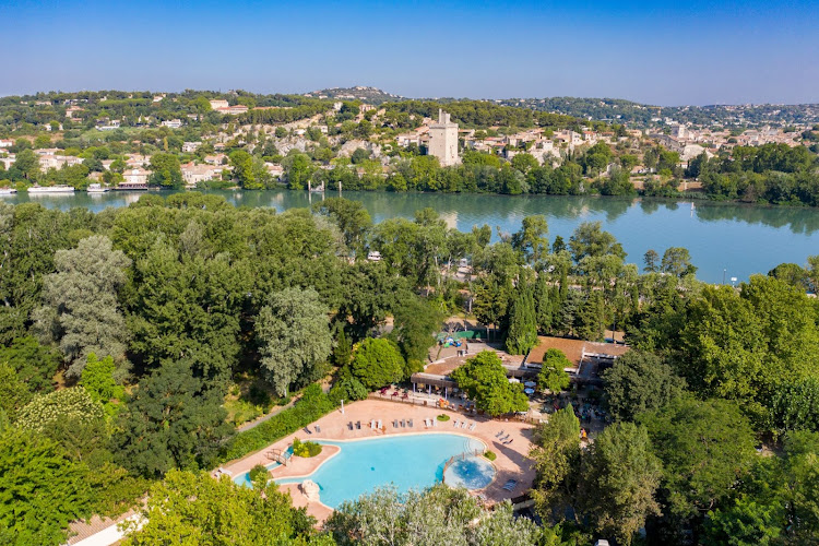 Camping du Pont d Avignon à Avignon