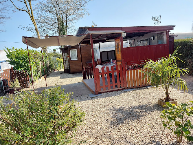 Club Caravaning à Le Coudray-Montceaux