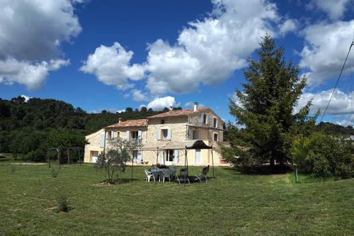 Le Gîte Fleuri à Esparron-De-Verdon