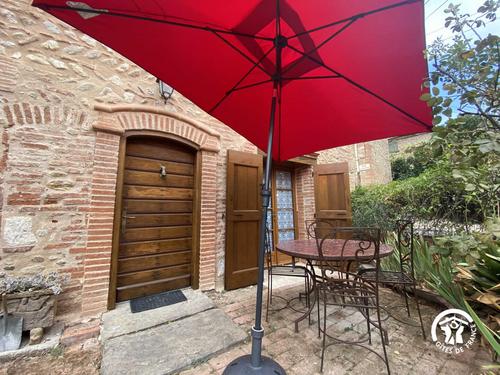 Dona Lucrècia à PONTEILLA