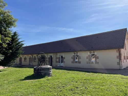 Gîte ANNA Domaine de la Pierre à Thiel Sur Acolin