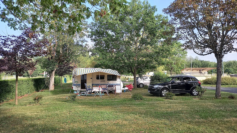 Camping Les bords de Besbre à Dompierre-sur-Besbre