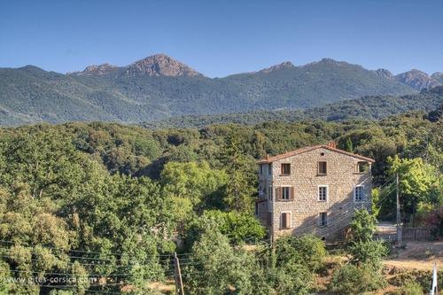 Le 17161 à Azilone Ampaza