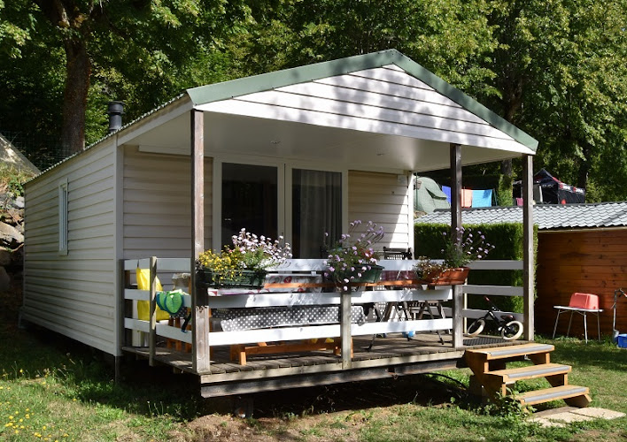 Camping L Ombrage à Saint-Pierre-Colamine