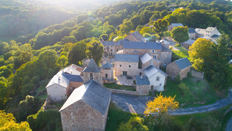 Gîtes couleurs et pierres à Sévérac-d'Aveyron