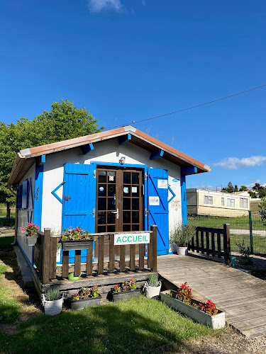 Le Camping de La Baie de Chandorat à Barzan