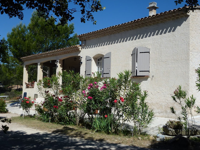 Chambre d hôtes La Pinede à Lambesc