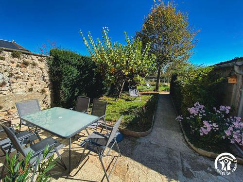 Le Square des Fleurs à Le Nayrac