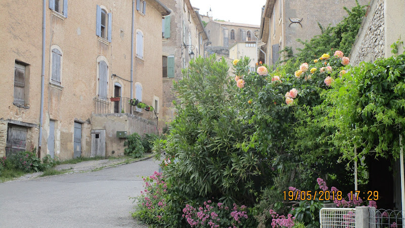 L Auberge du Faubourg à Simiane-la-Rotonde