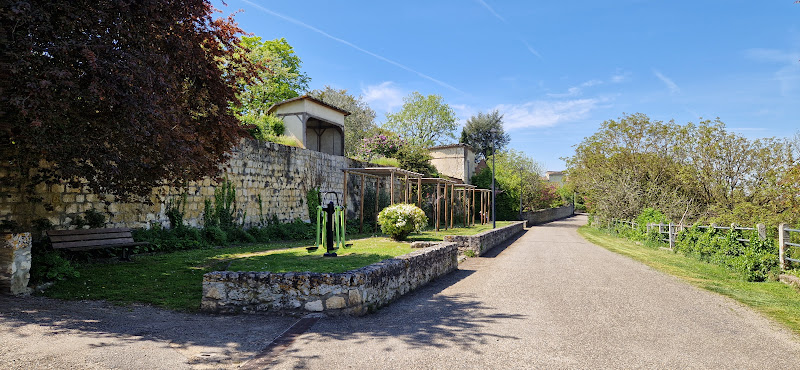 Aire de Camping-Car à Saint-Clar