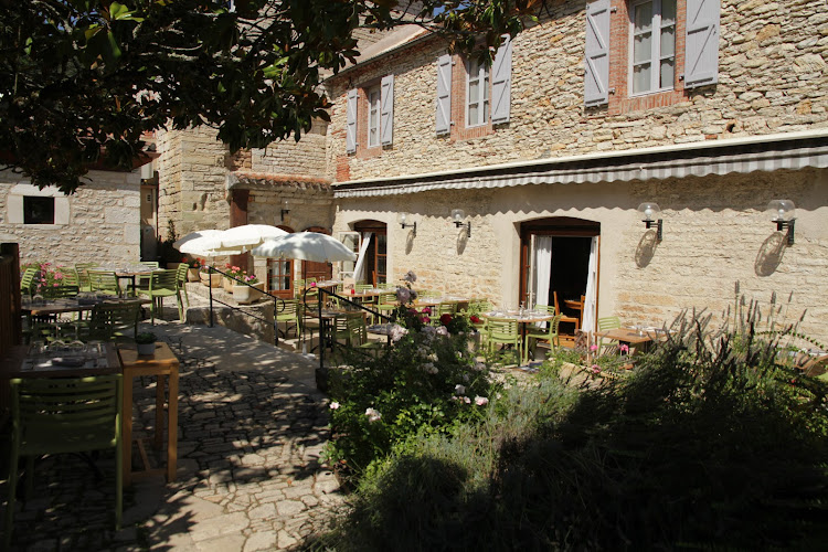 Hôtel La Truite Dorée à St Géry-Vers
