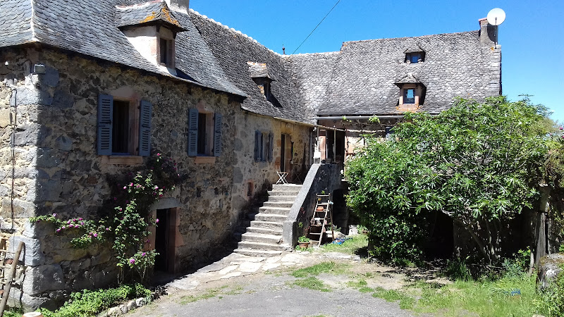Camping La Caze à Le Bas-Ségala