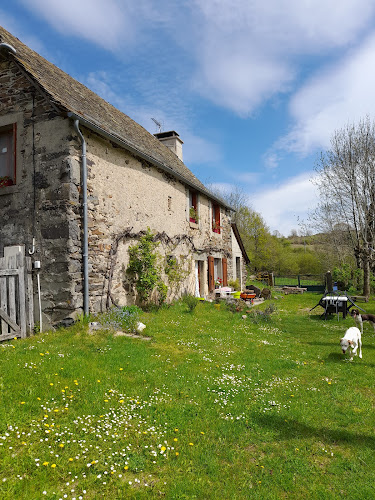 Gîte d étape Camps d estelas à Saint-Chély-d'Aubrac