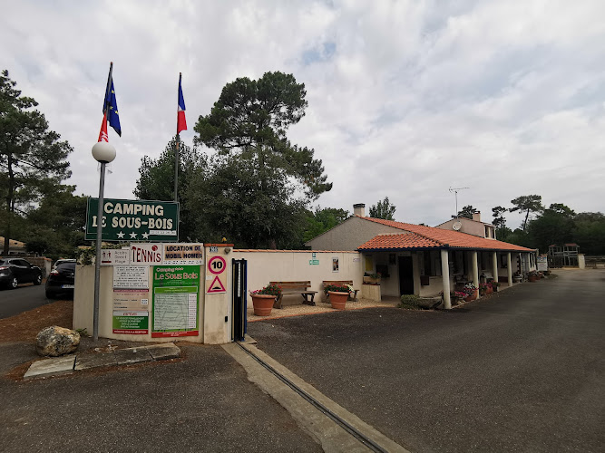 Camping Le sous Bois à Longeville-sur-Mer