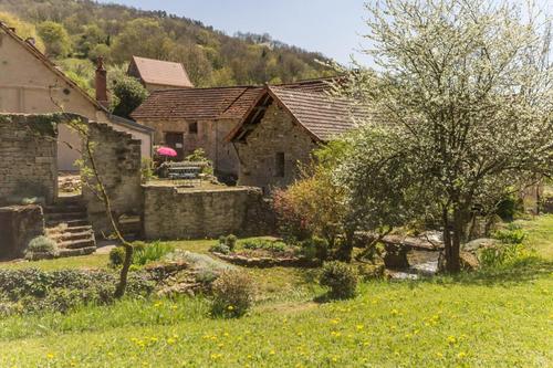 Sous la Glycine à Cormot-Vauchignon