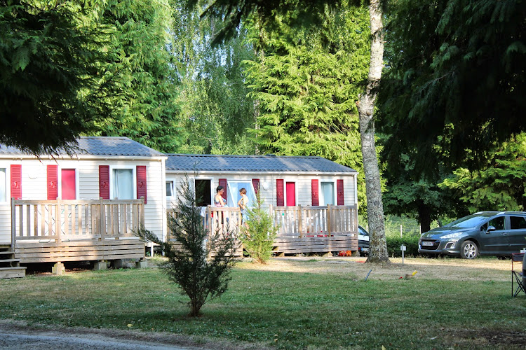 Camping in Cazin à Noth