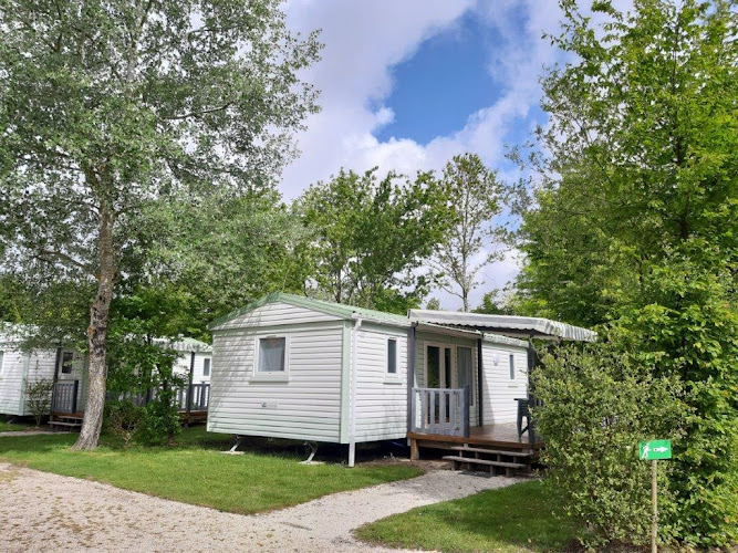 Camping les Charmes à Apremont
