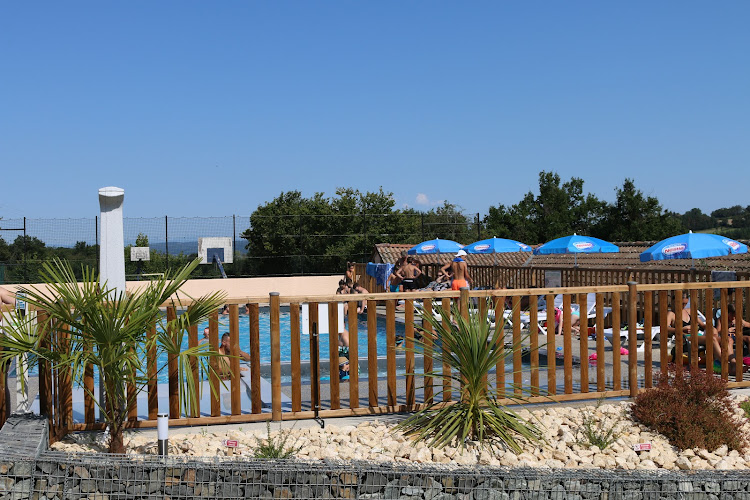 Camping Bissera à Pommier-de-Beaurepaire