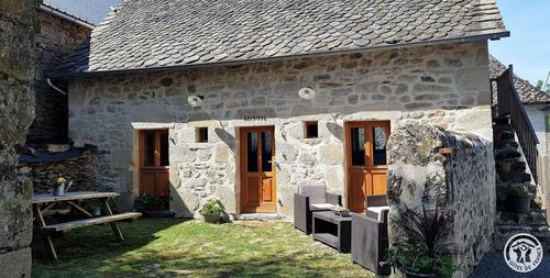La Cabane à La Chapelle Saint Geraud