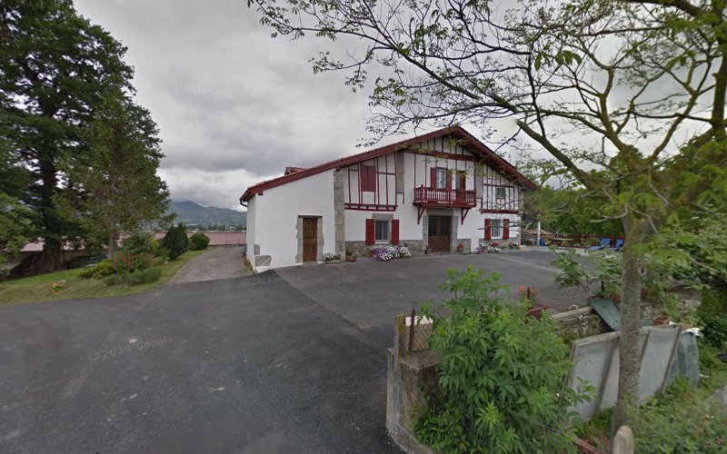Chalets Etchemendigaraya à Suhescun
