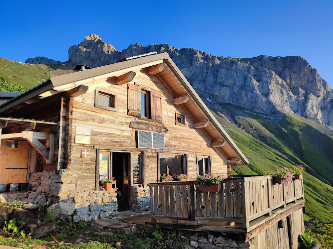 Refuge de Praz Dzeures à Serraval