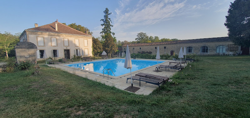 Chteau Guiton camping et gtes naturistes