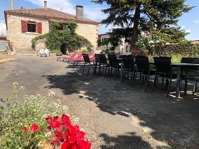 Gîte d étape et Chambres d hôtes L Oustal à Saint-Antoine