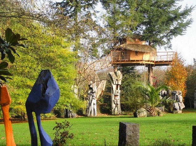Cabanes du jardin de pierre à Pléhédel