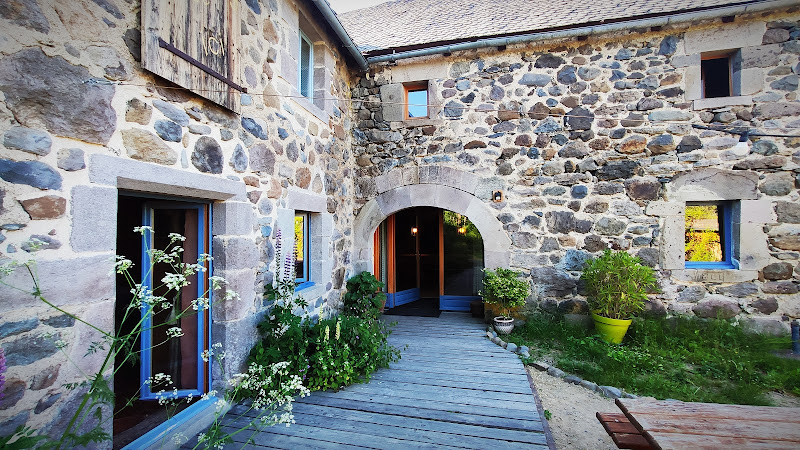 Ecologîte Ailleurs à Dienne