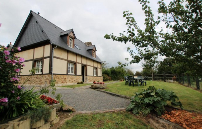 Gîte La Janiere à La Chapelle-Urée