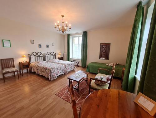 La chambre du Général, Le Château de Puxe à Puxe