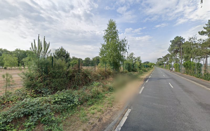 Entree Aire D Accueil Epinettes à Le Mans