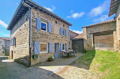 La Marie à SAINT-NIZIER-DE-FORNAS