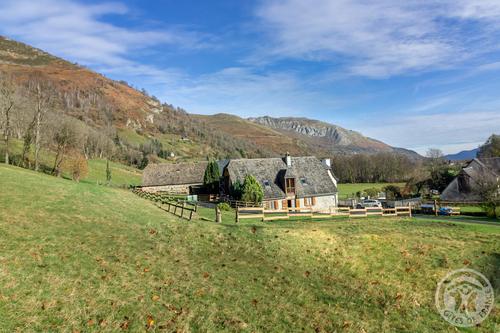 La Grange du Péré à Arrens Marsous