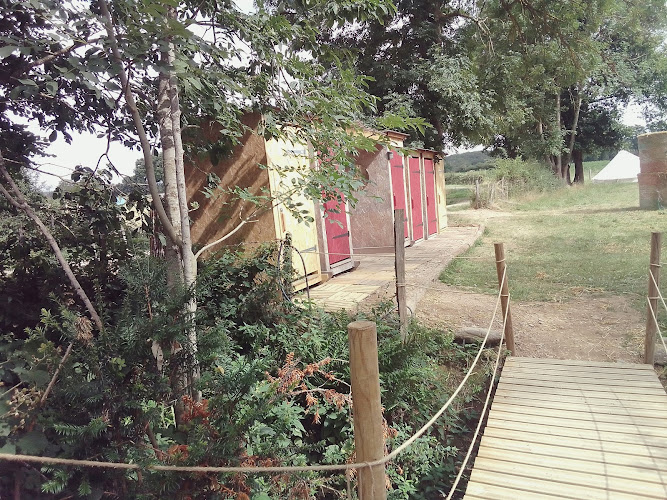 Camping à la ferme à Chouvigny