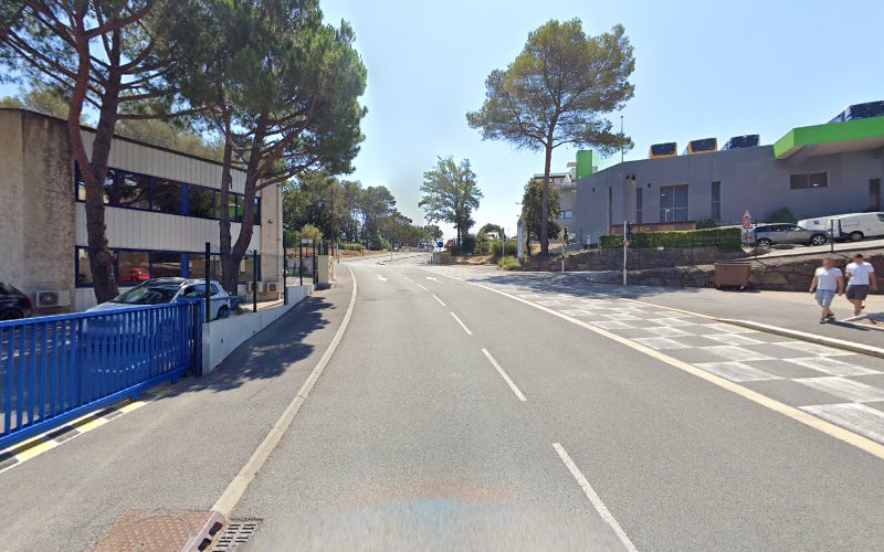 Appart 450e à Antibes