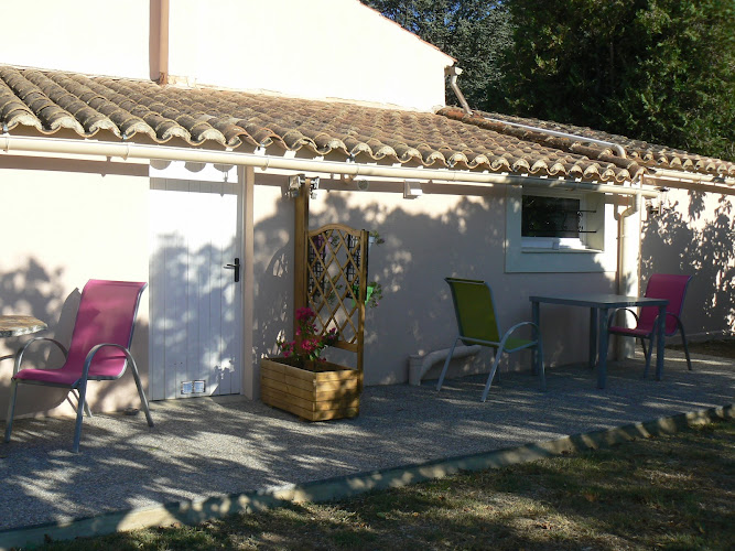 Chambres d hôtes l Oustau de MaLo à Sainte-Cécile-les-Vignes
