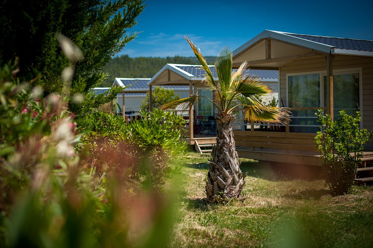 Camping Tikayan Félix de la Bastide à Saint-Mitre-les-Remparts
