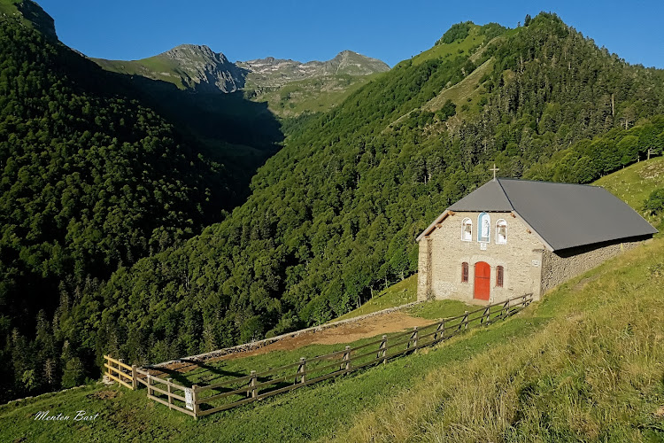 Refuge de L Etang d Araing à Sentein