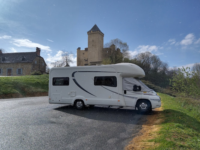 Aire de Stationnement Camping Car à Mauvezin