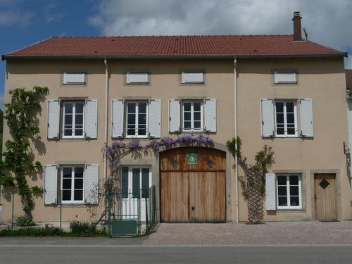 A l'Etoile à Velotte-Et-Tatignecourt